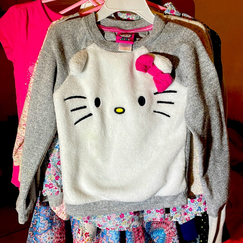 SOLD! Hello kitty Sweater